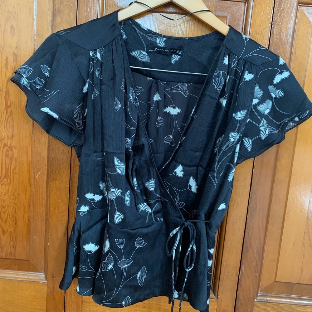 Black and White Floral Wrap Top